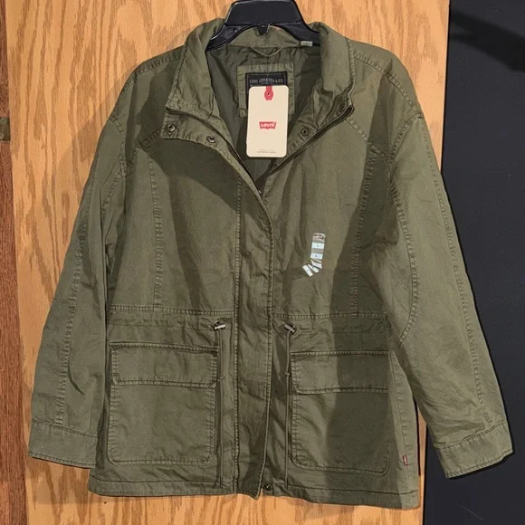 Levi's Women's Lightweight Utility Jacket in Olive - Picture 1 of 8